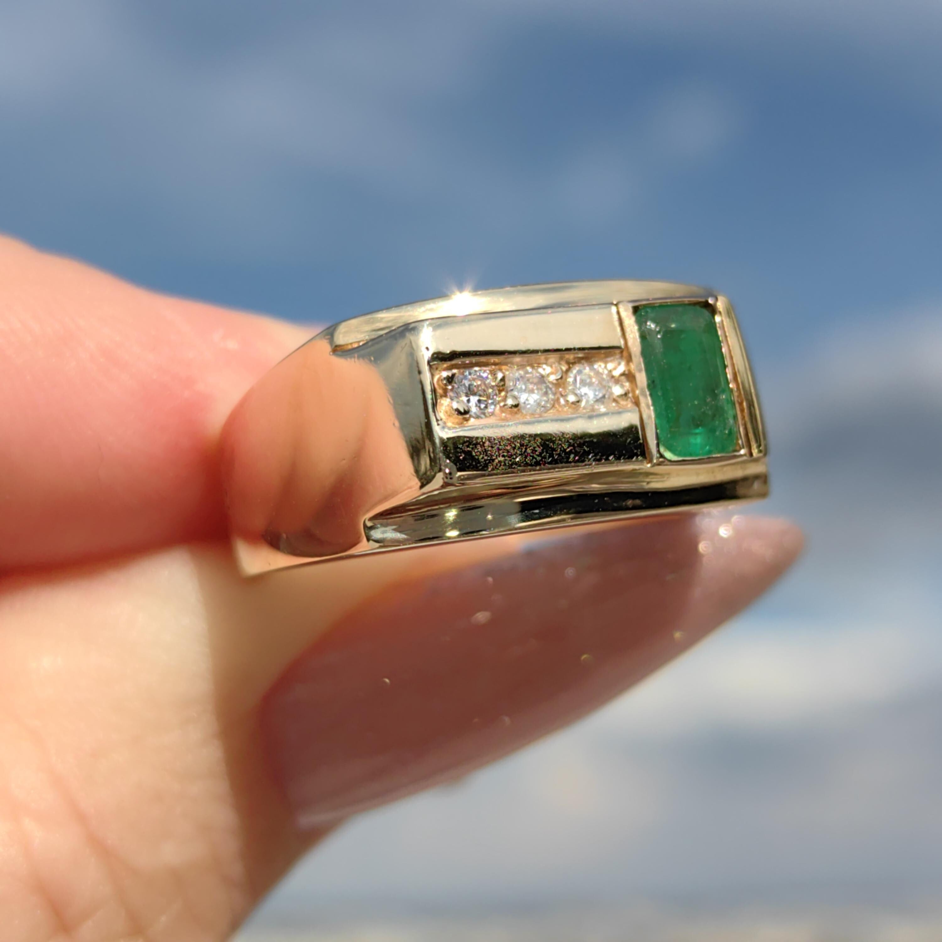 14k Yellow Gold Emerald & Diamond Ring: 1980s Geometric Statement