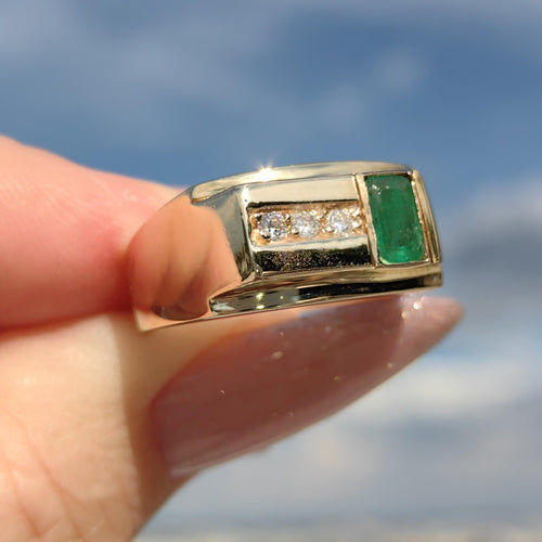 14k Yellow Gold Emerald & Diamond Ring: 1980s Geometric Statement