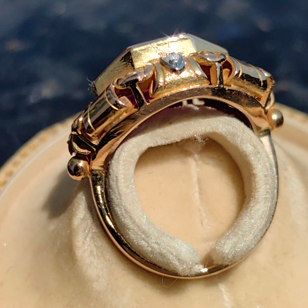 Art Deco 18k Yellow Gold Ring: Vintage Lab Grown Ruby and Diamond