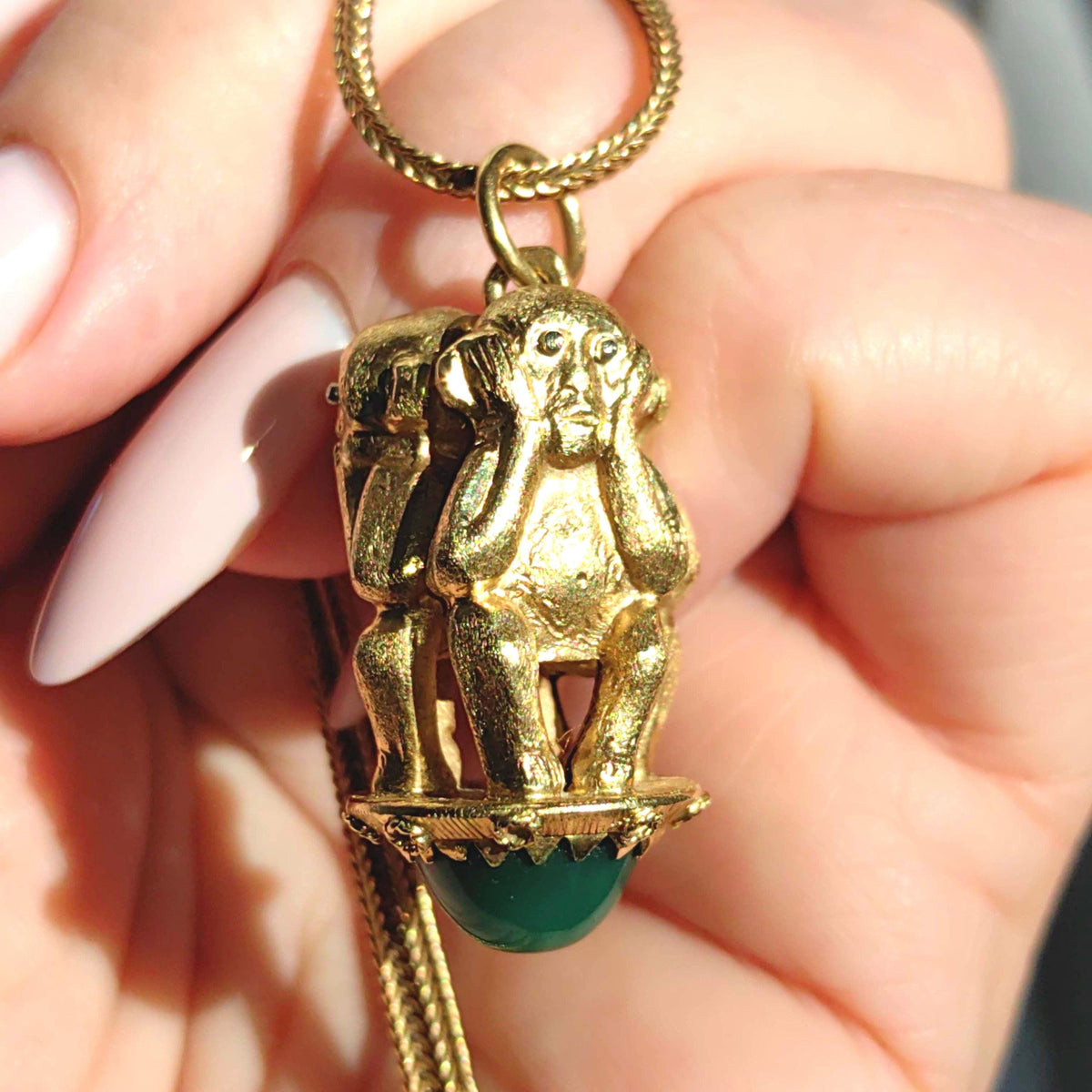 Vintage 18k Gold Three Monkey Pendant: Chrysophrase Stone Charm