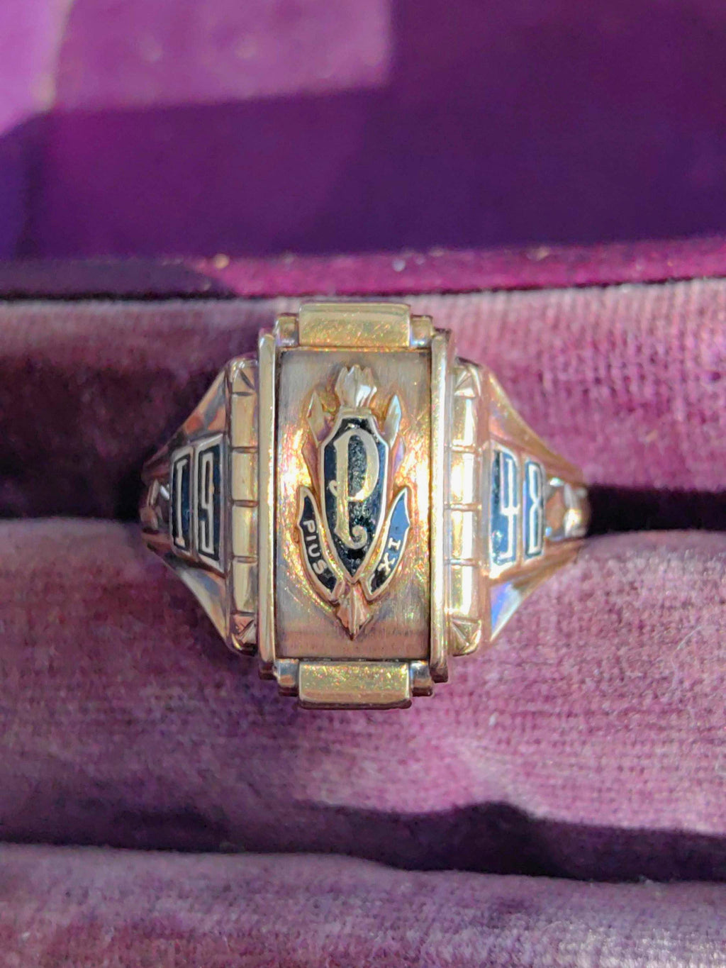 1940s Pope Pius XI Signet Ring: Vintage 10k Gold Catholic Coat of Arms