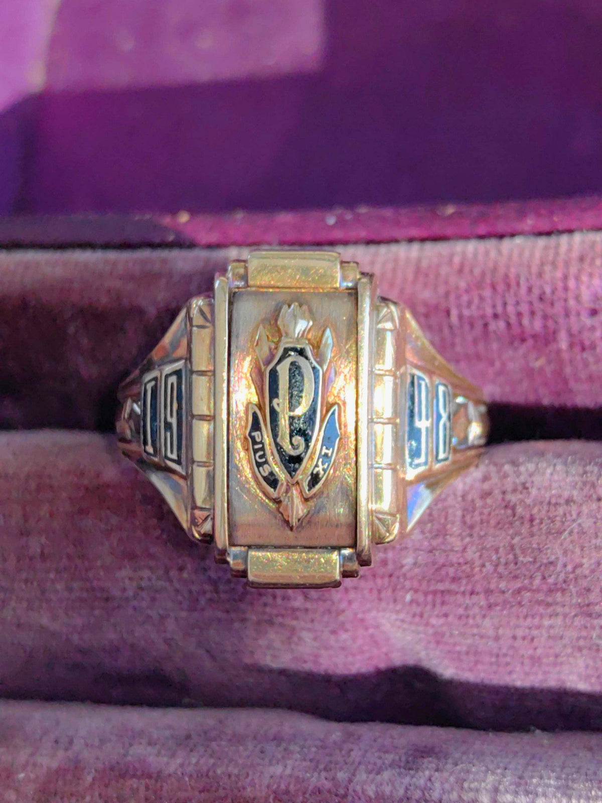 1940s Pope Pius XI Signet Ring: Vintage 10k Gold Catholic Coat of Arms