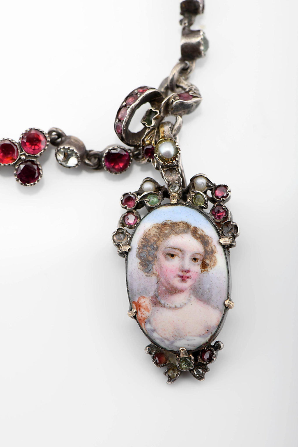 18th C. French Aristocratic Miniature Necklace: Almadin Garnet, Peridot & Pearl