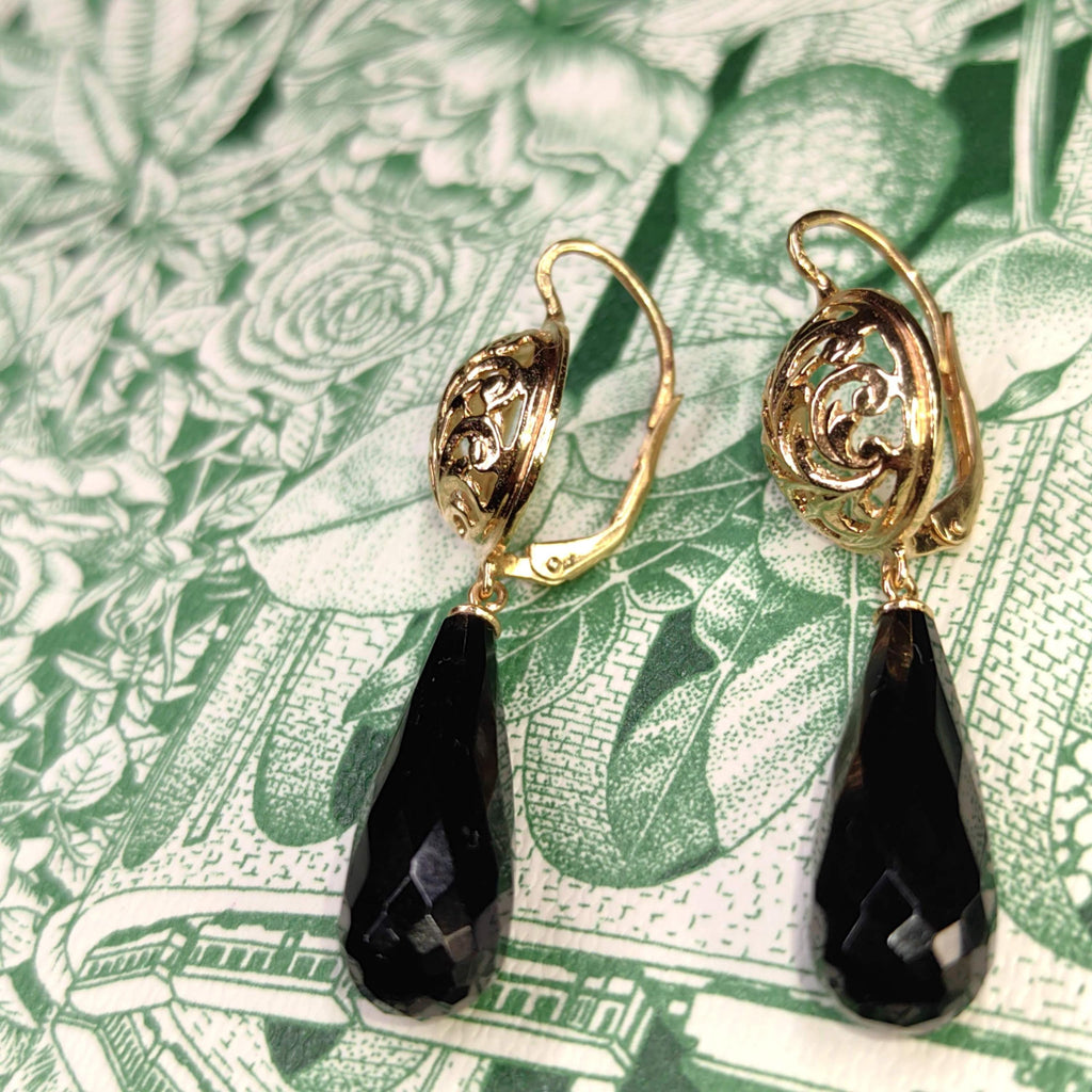 Vintage 14k Gold Black Onyx Dangle Earrings: Elegant 1940s Jewelry