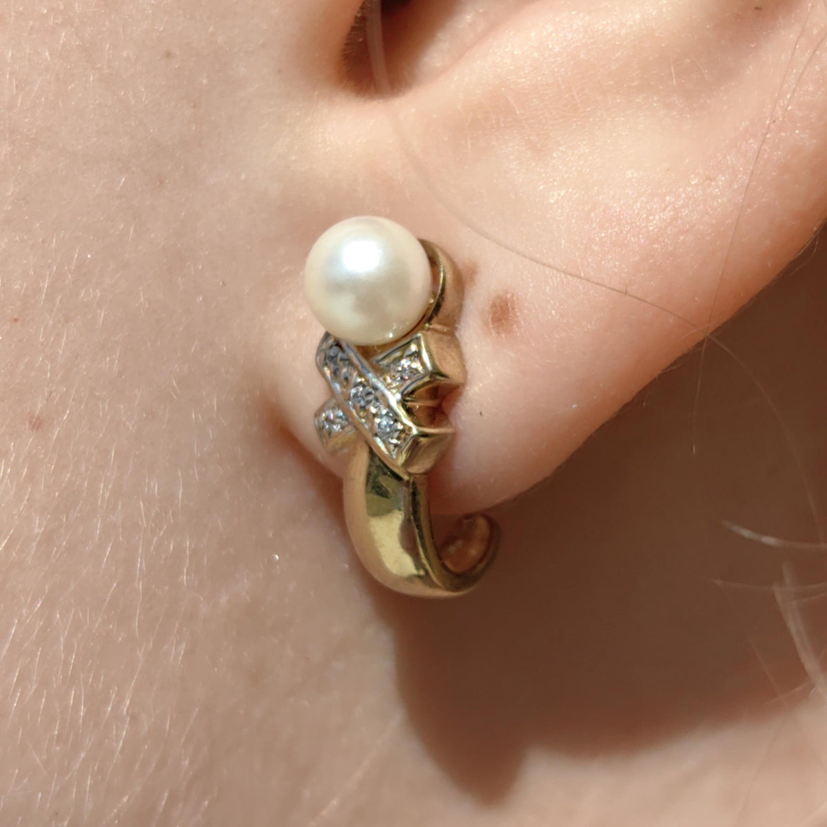 Vintage 8K Gold Pearl Cross Earrings: Elegant Antique Gift