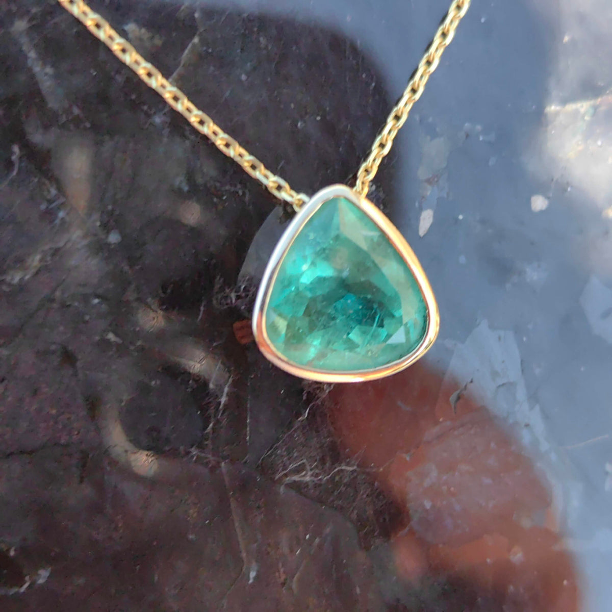 Antique Vintage Emerald Gold Pendant Necklace