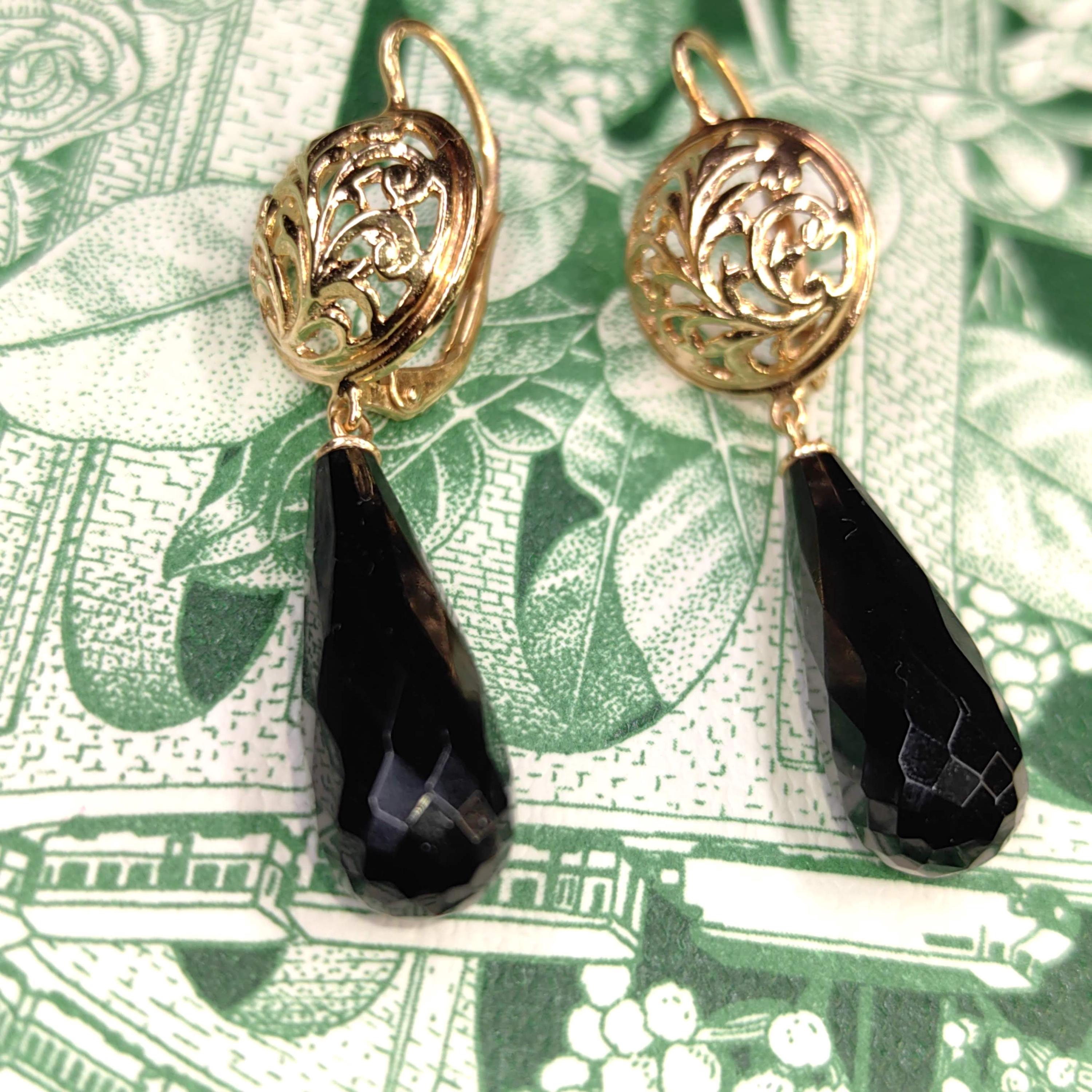Vintage 14k Gold Black Onyx Dangle Earrings: Elegant 1940s Jewelry