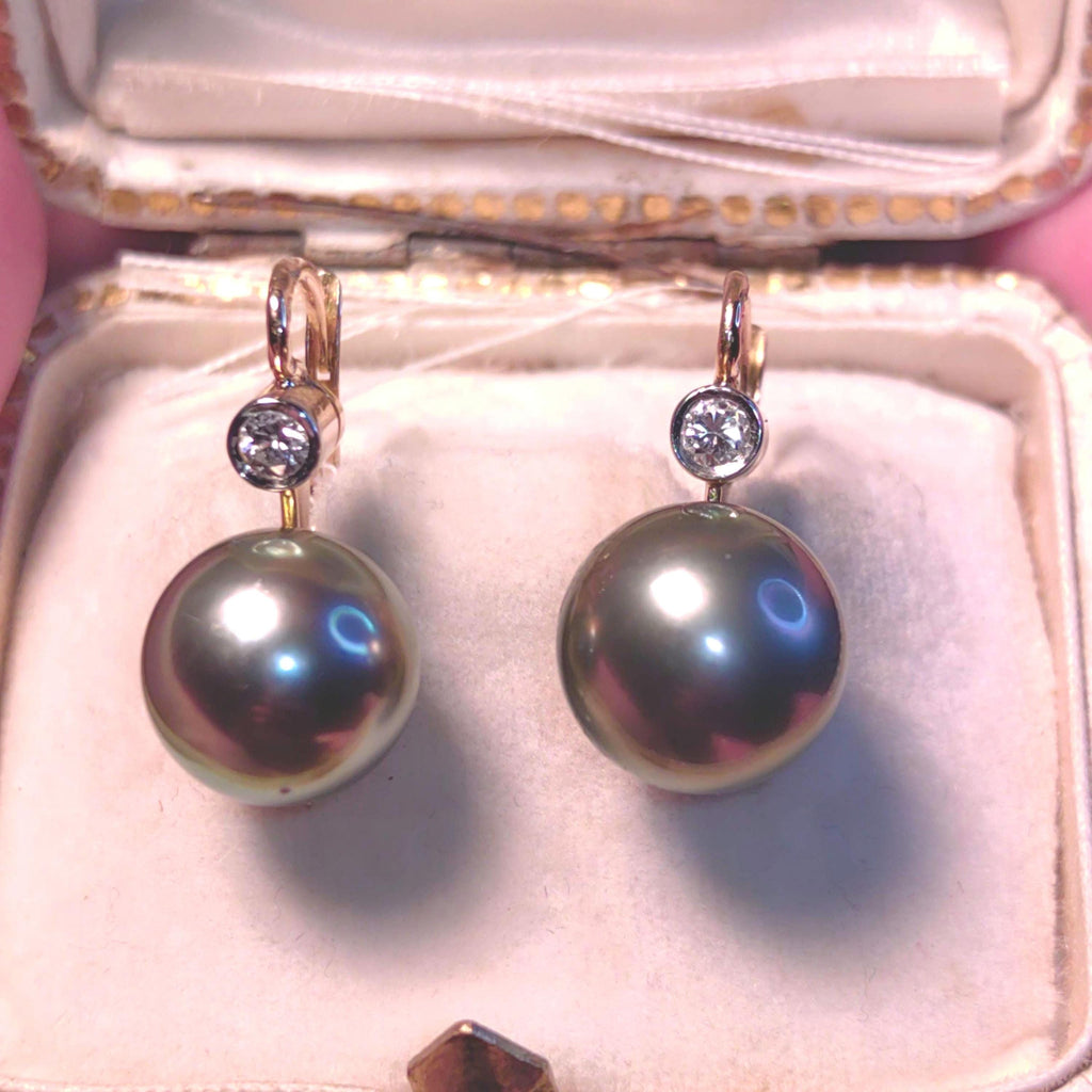 Vintage Art Deco Tahitian Pearl Diamond 18k Gold Earrings