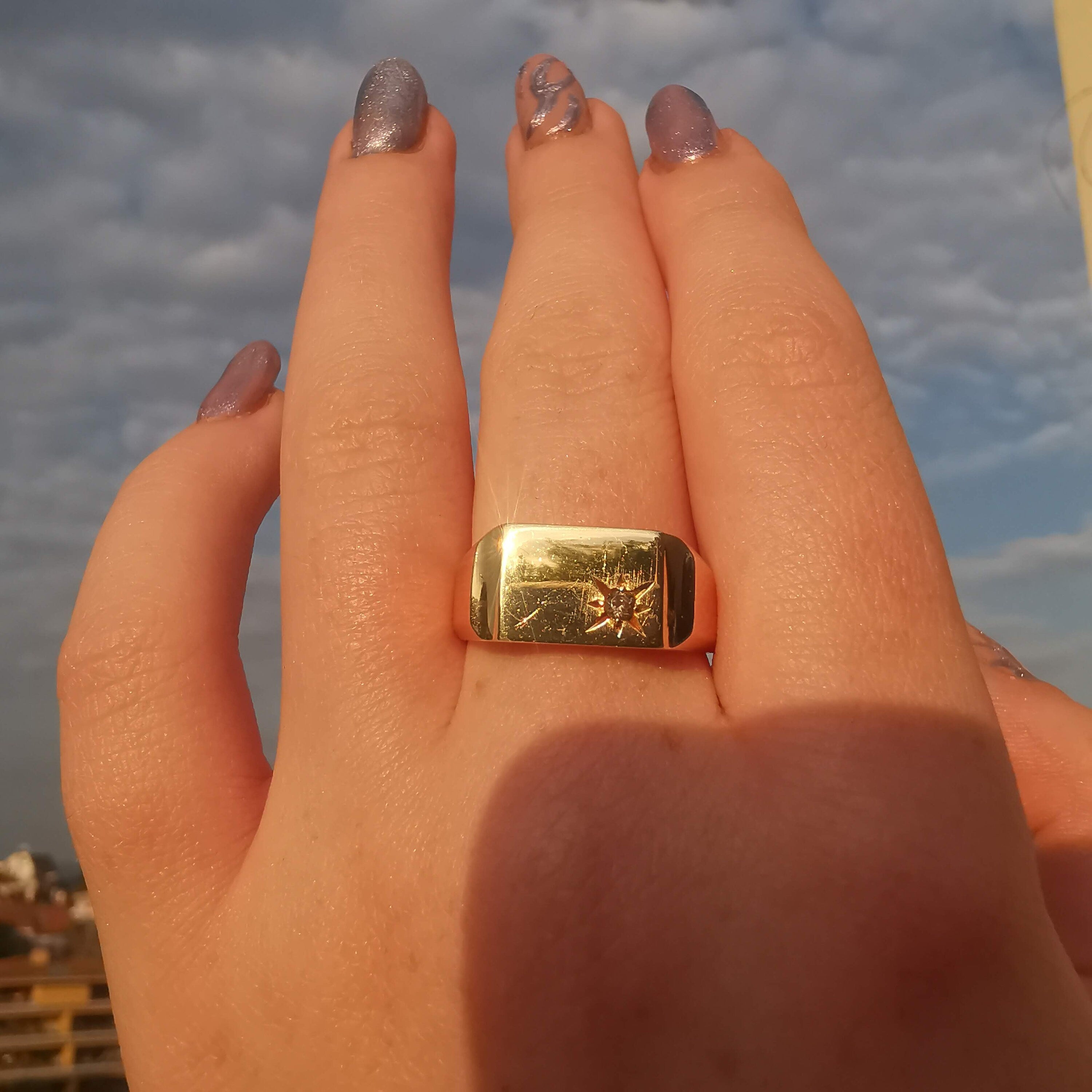 18k Gold Diamond Vintage Ring
