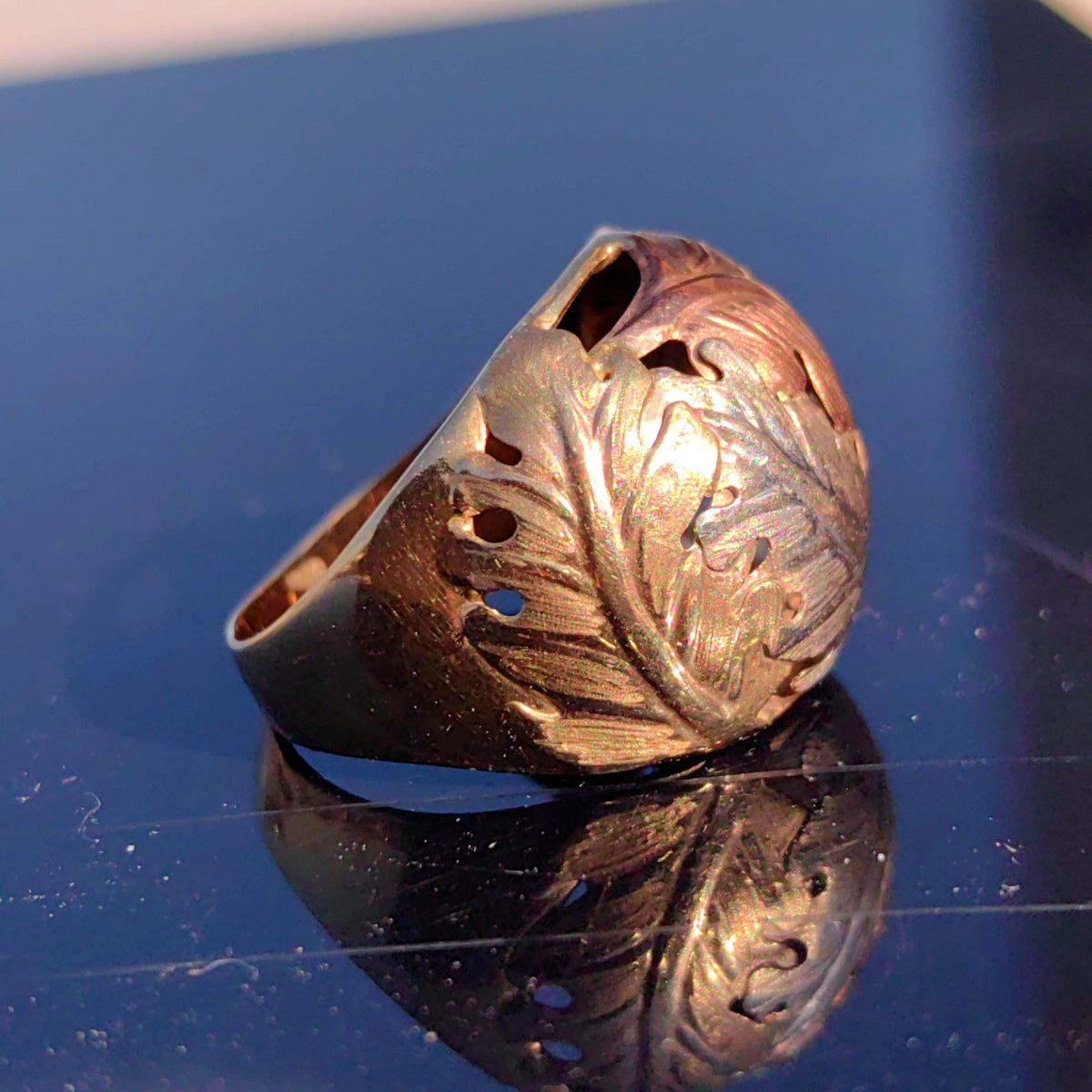 Vintage 8K Gold Leaf Ring: Statement Band, Size 8