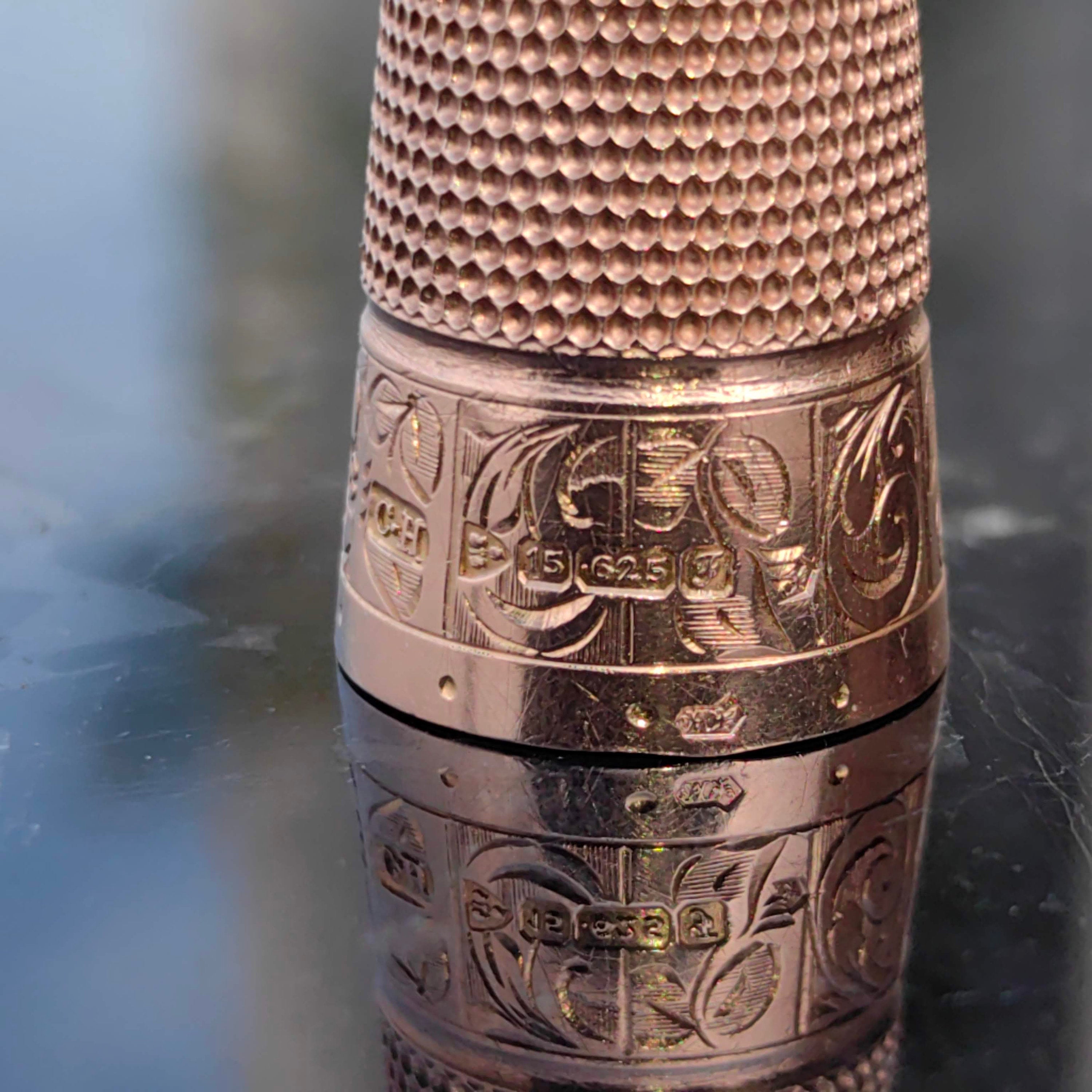 Antique 15k Gold Thimble: English Sewing Accessory, 20th Century