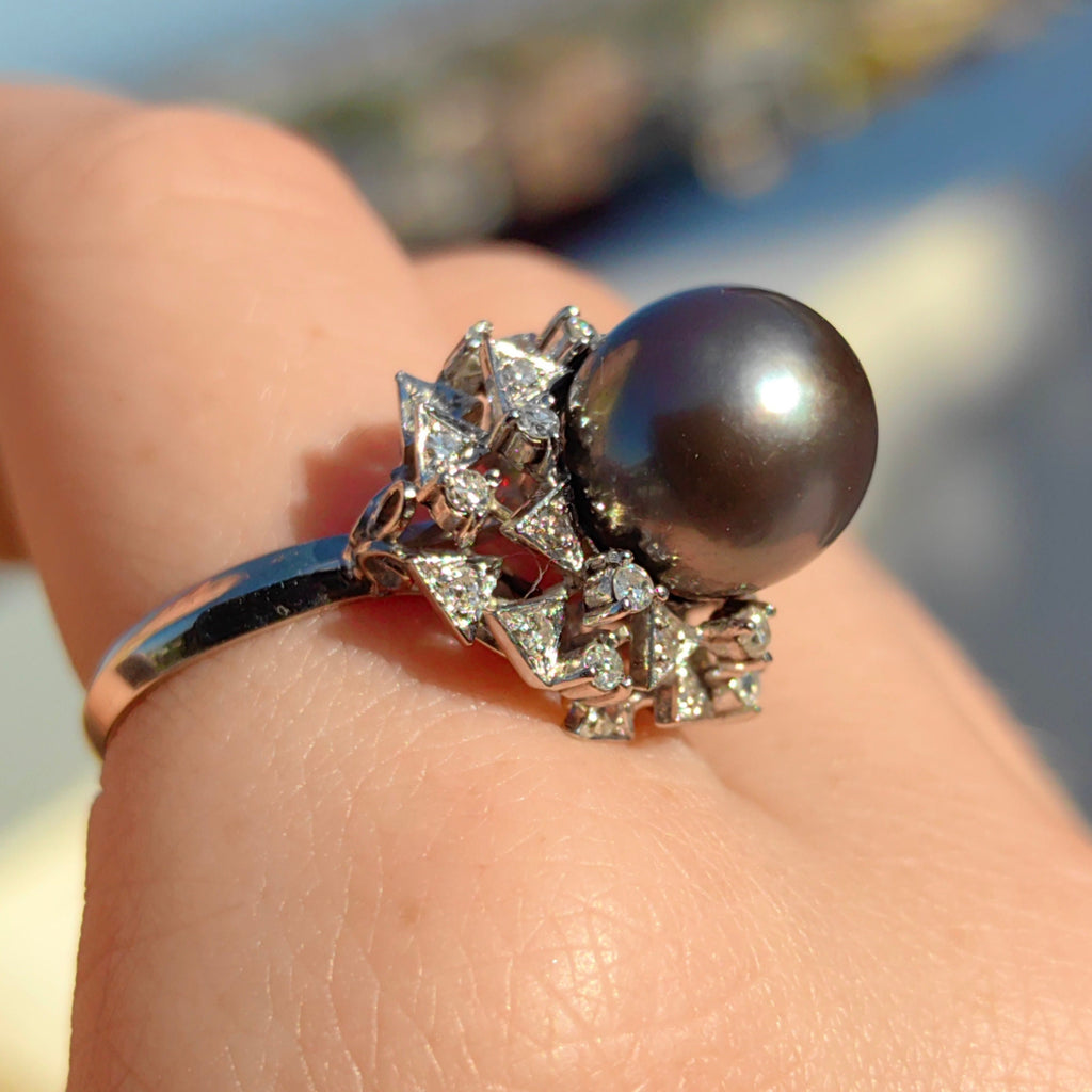 Vintage 1960s Tahitian Pearl and Diamond 18k White Gold Ring