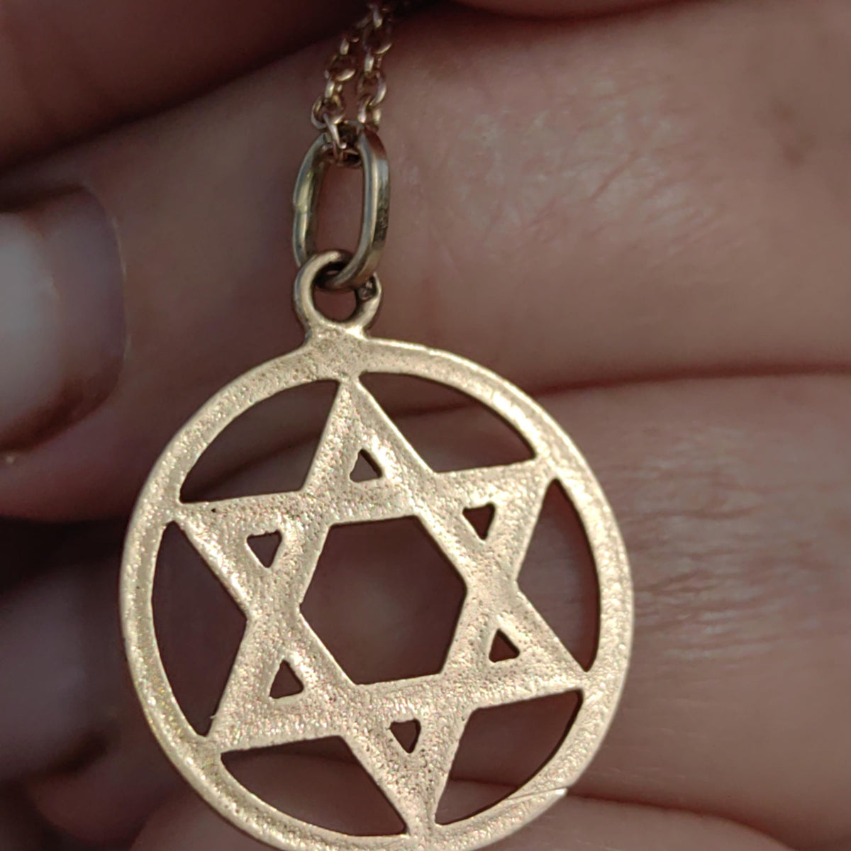 Vintage 14k Gold Star of David Pendant: Chiseled Judaica Charm