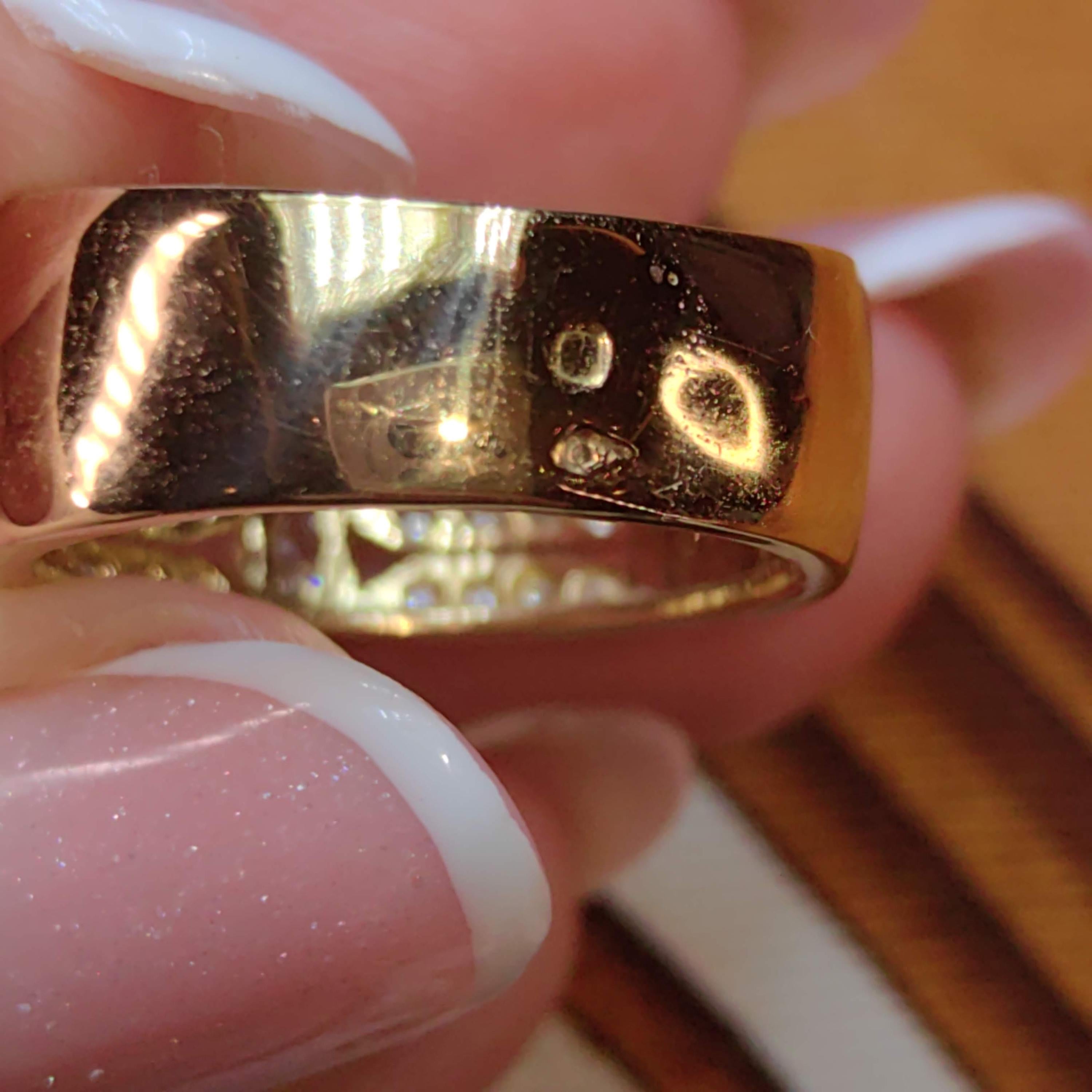 18k Yellow Gold Diamond Ring: Vintage 1980s Unisex Band