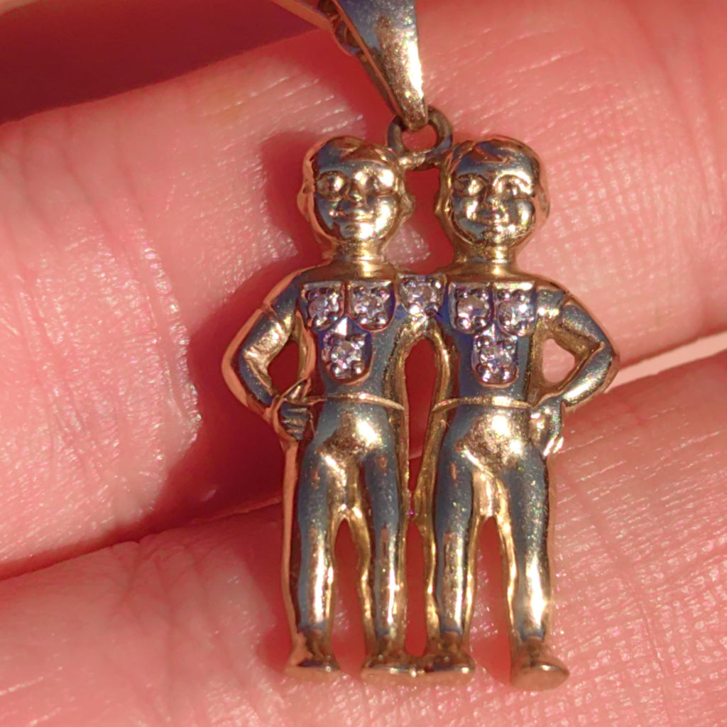 Vintage 14k Yellow Gold Gemini Twins Pendant: Diamond Accent