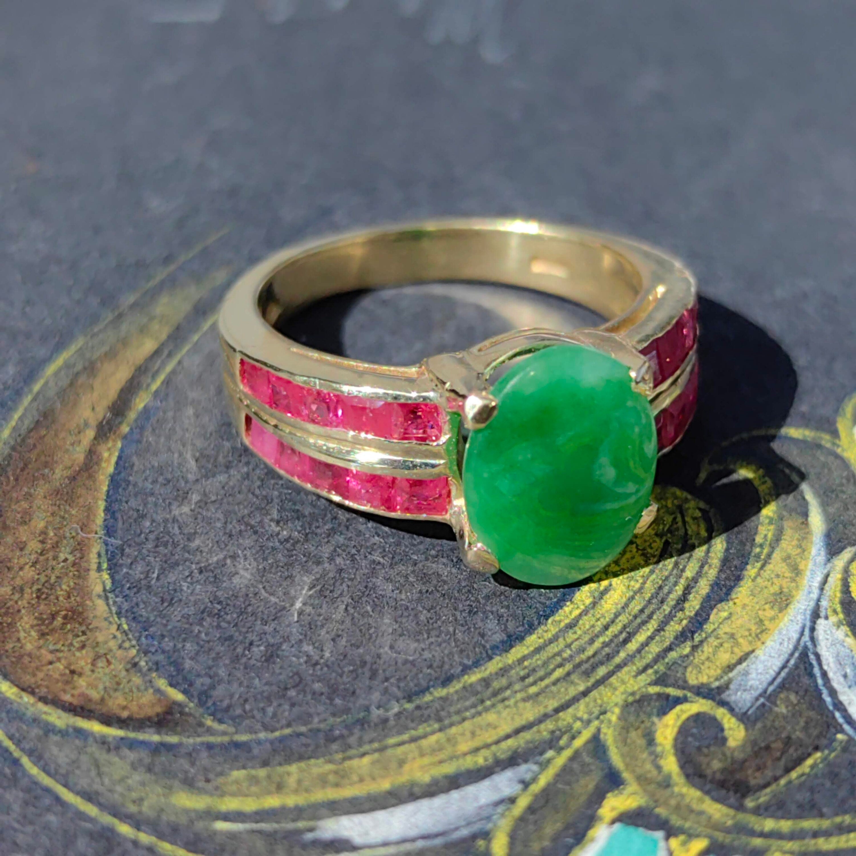 Vintage 18K Gold Jadeite & Ruby Cocktail Ring - Hungarian Hallmarks
