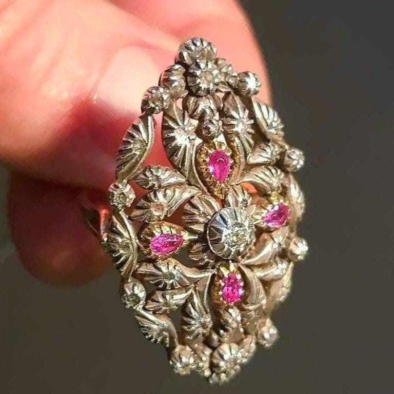 Floral Art Deco Diamond and Ruby gold ring