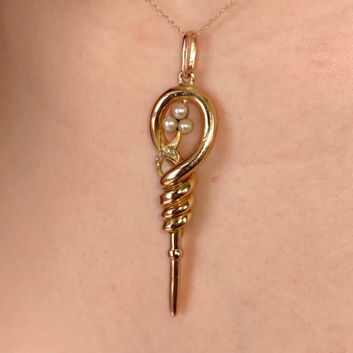 Art Nouveau Antique Vintage Pearl and Small Diamond 18K Solid Yellow Gold Dainty Pendant