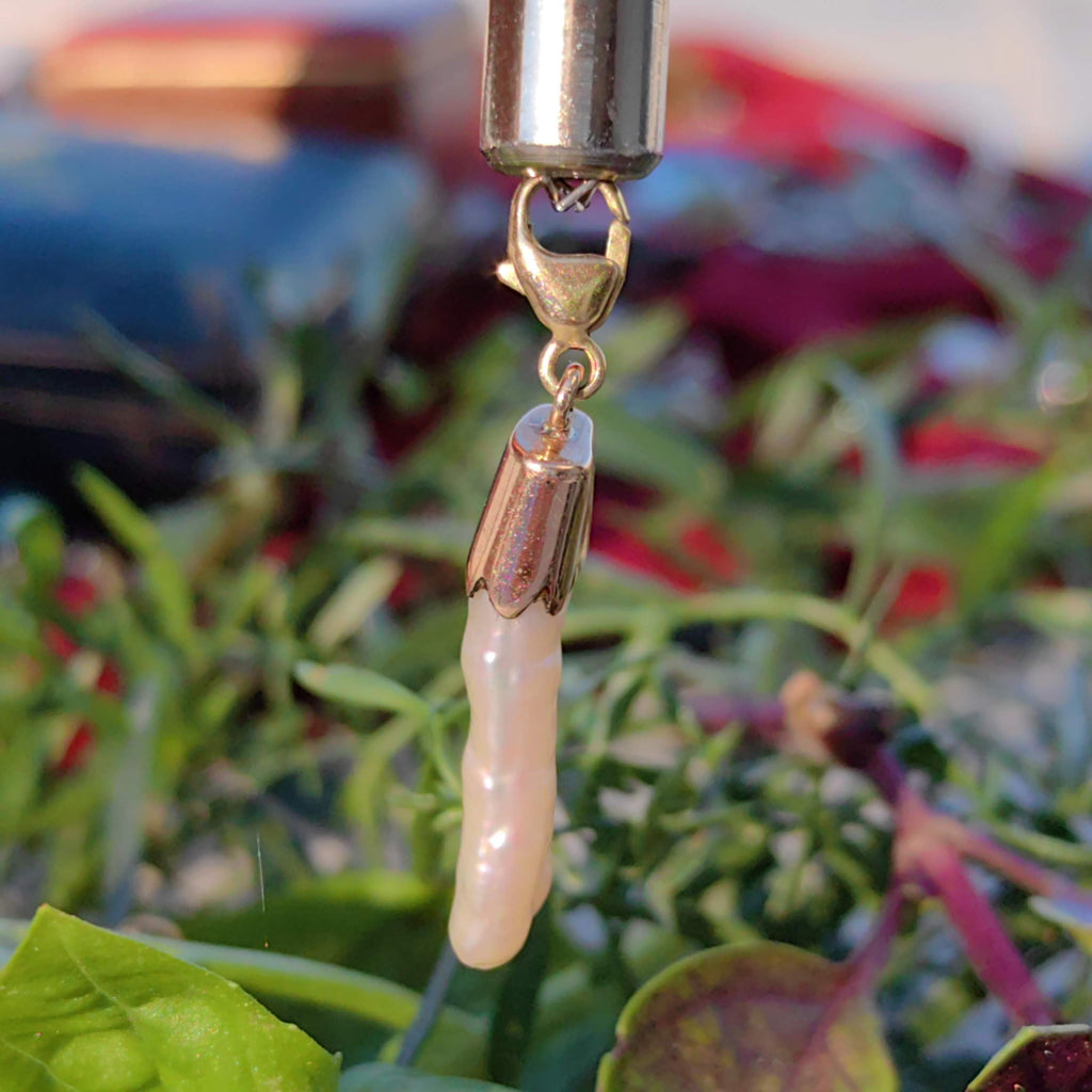 Vintage 1930s Art Deco Pearl Pendant: 14K Yellow Gold Charm