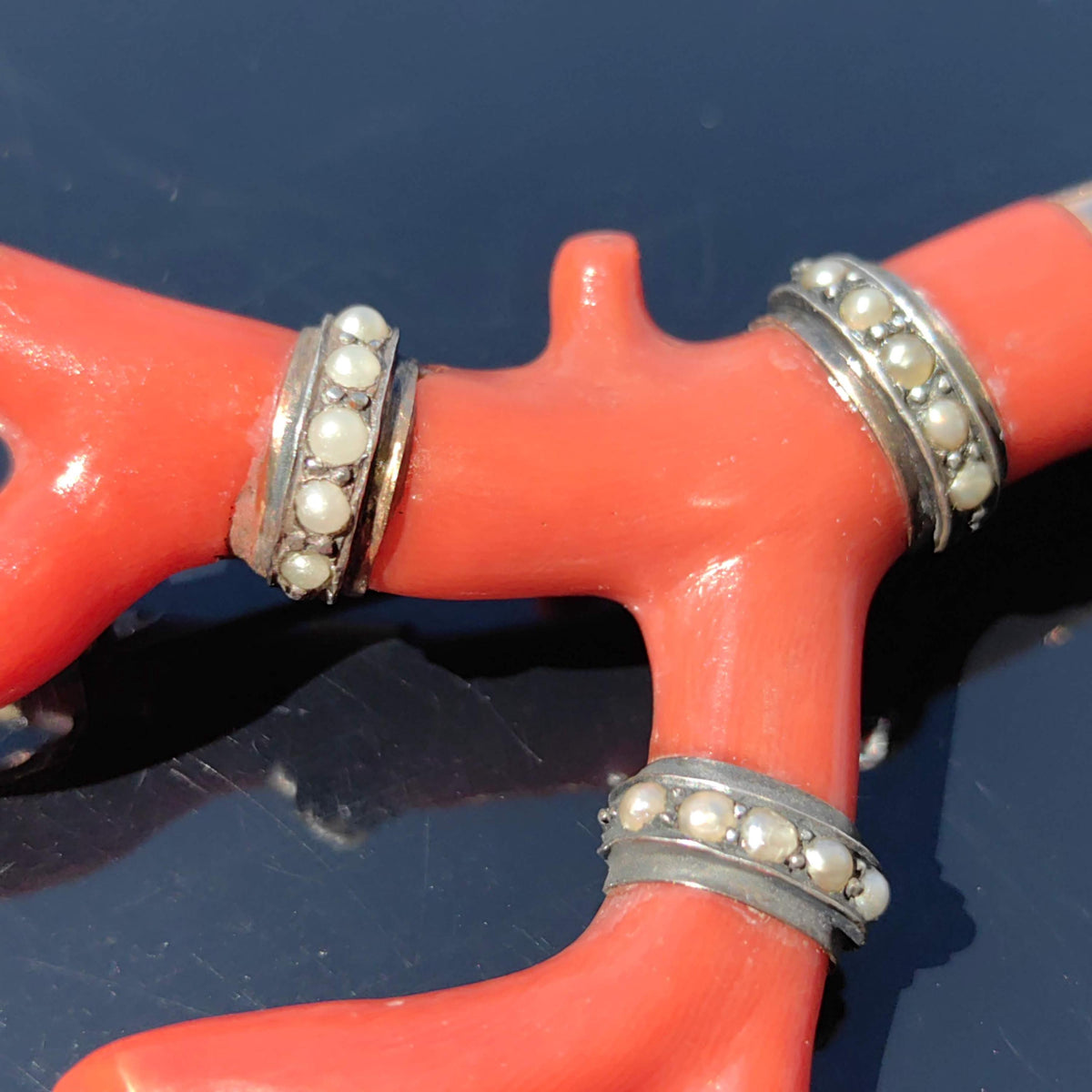 Antique Red Coral Brooch: 18k Gold & Natural Pearl, Mid 19th Century