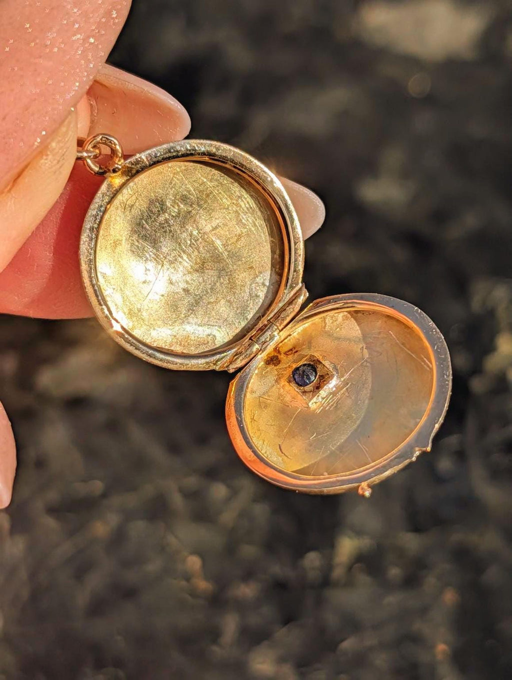 Antique Art Nouveau 14k gold sapphire photo locket