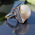 Vintage Cultured Pearl 18k White Gold Ring: Geometric Statement Jewelry
