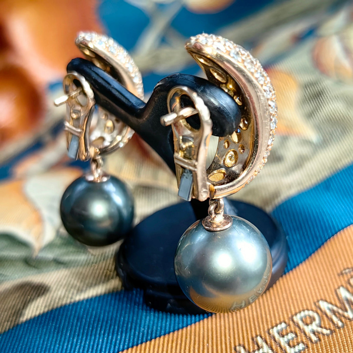 Vintage Tahitian Pearl and Diamond 18k Gold Dangle Statement Earrings Latch Back Closure