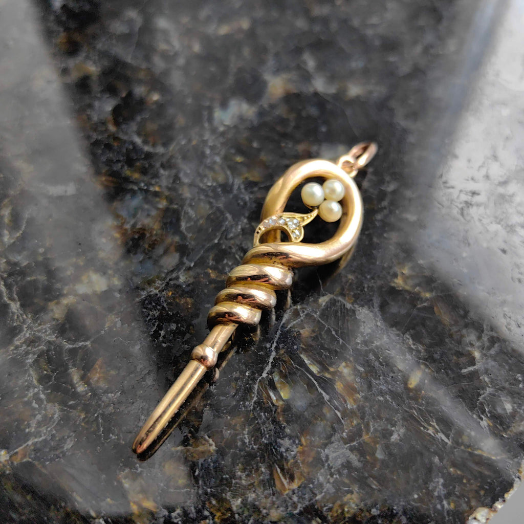 Art Nouveau Antique Vintage Pearl and Small Diamond 18K Solid Yellow Gold Dainty Pendant