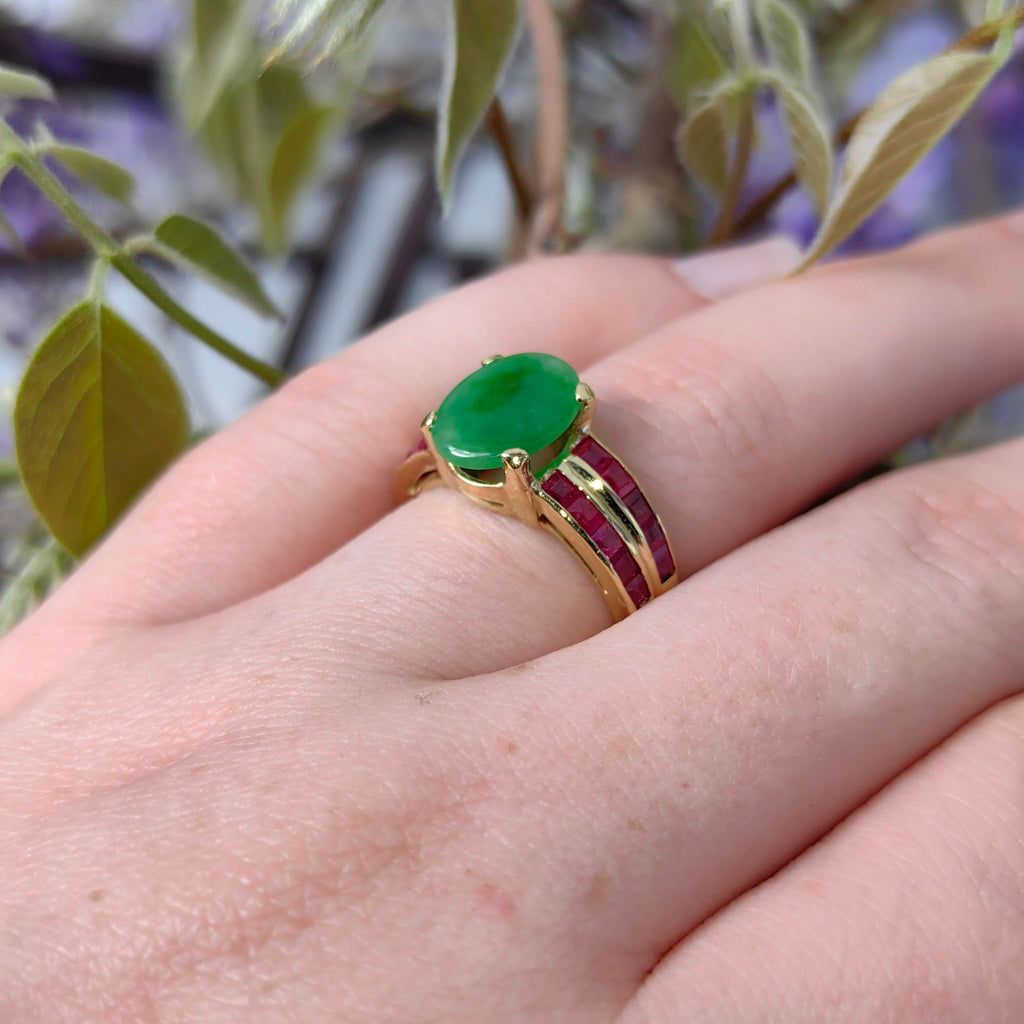 Vintage 18K Gold Jadeite & Ruby Cocktail Ring - Hungarian Hallmarks