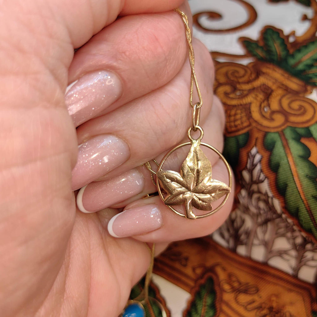 14k Yellow Gold Maple Leaf Pendant - Vintage Charm