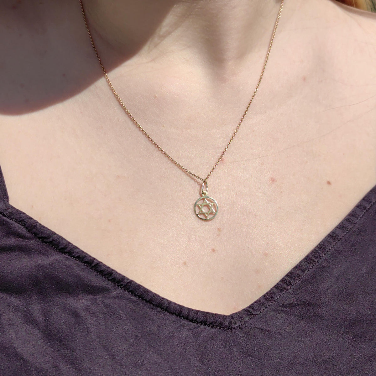 14k Solid Gold Star of David Pendant: Vintage Chiseled Judaica Charm