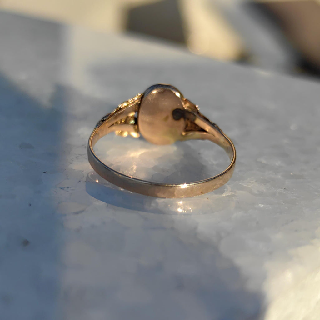 1900s 14k Yellow Gold Signet Ring: Antique Hallmarked Statement Jewelry