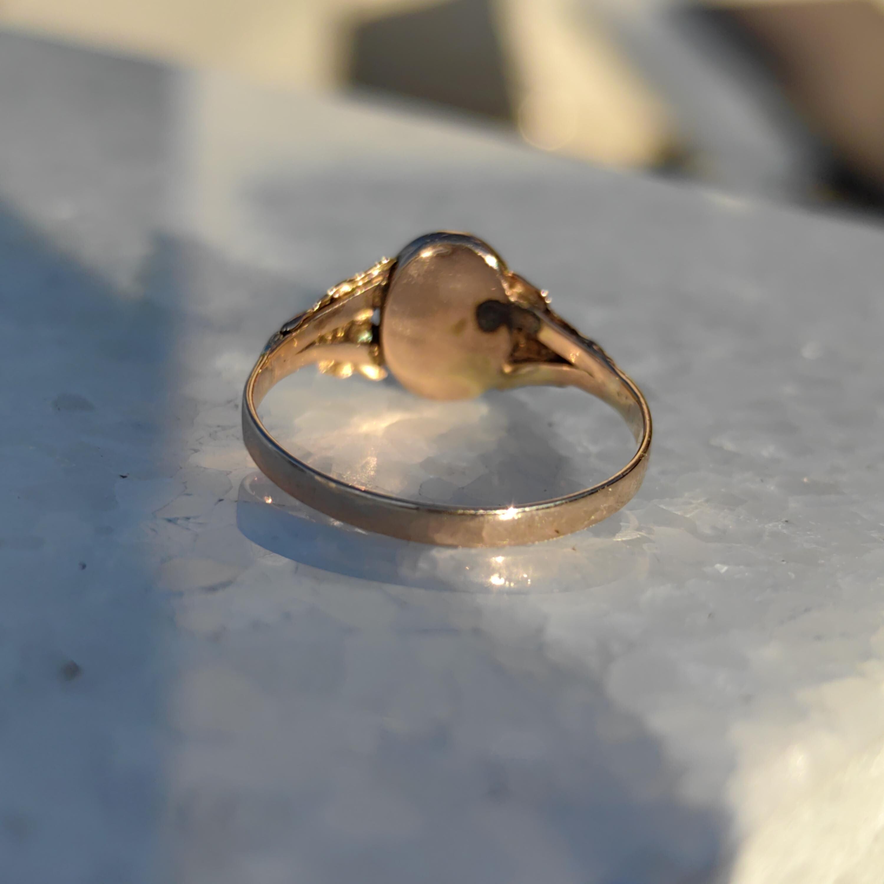 1900s 14k Yellow Gold Signet Ring: Antique Hallmarked Statement Jewelry