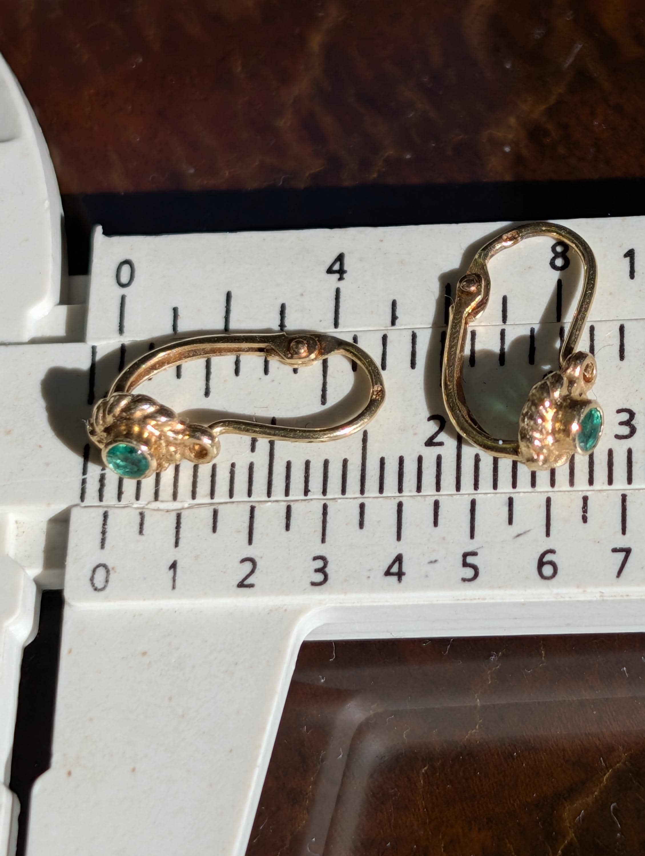 14k 585 Hallmarked Gold Heart Natural Emerald Solid Hallmarked Yellow Champagne 1950s Mid Century Dormouse Gift for her Antique Earrings