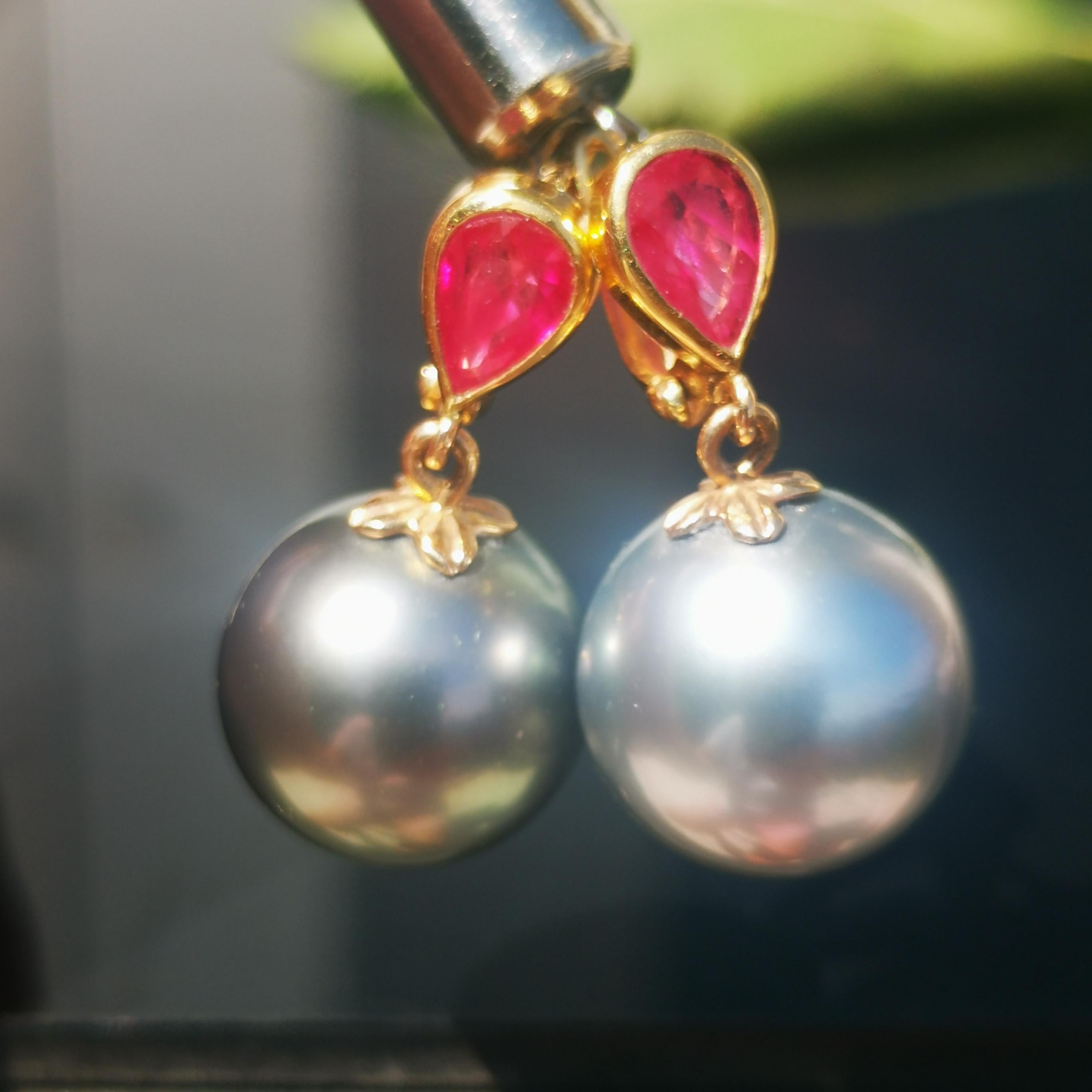 Vintage 1930s Art Deco 14k Gold Ruby Tahitian Pearl Dangle Earrings