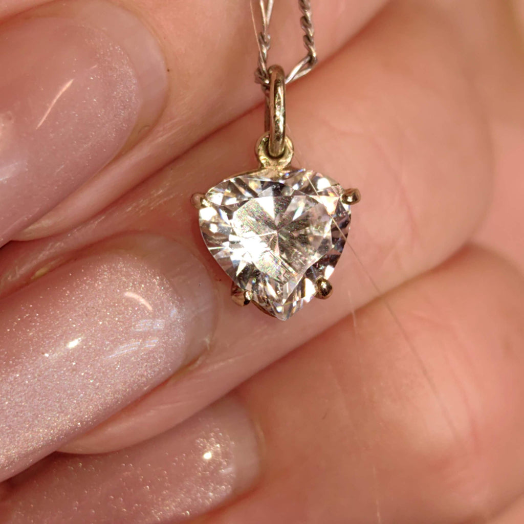 18k Solid White Gold Heart Shaped Necklace Pendant Crystal Cubic Zirconia Bracelet Love Charm Elegant Gift for Her Vintage Dangle