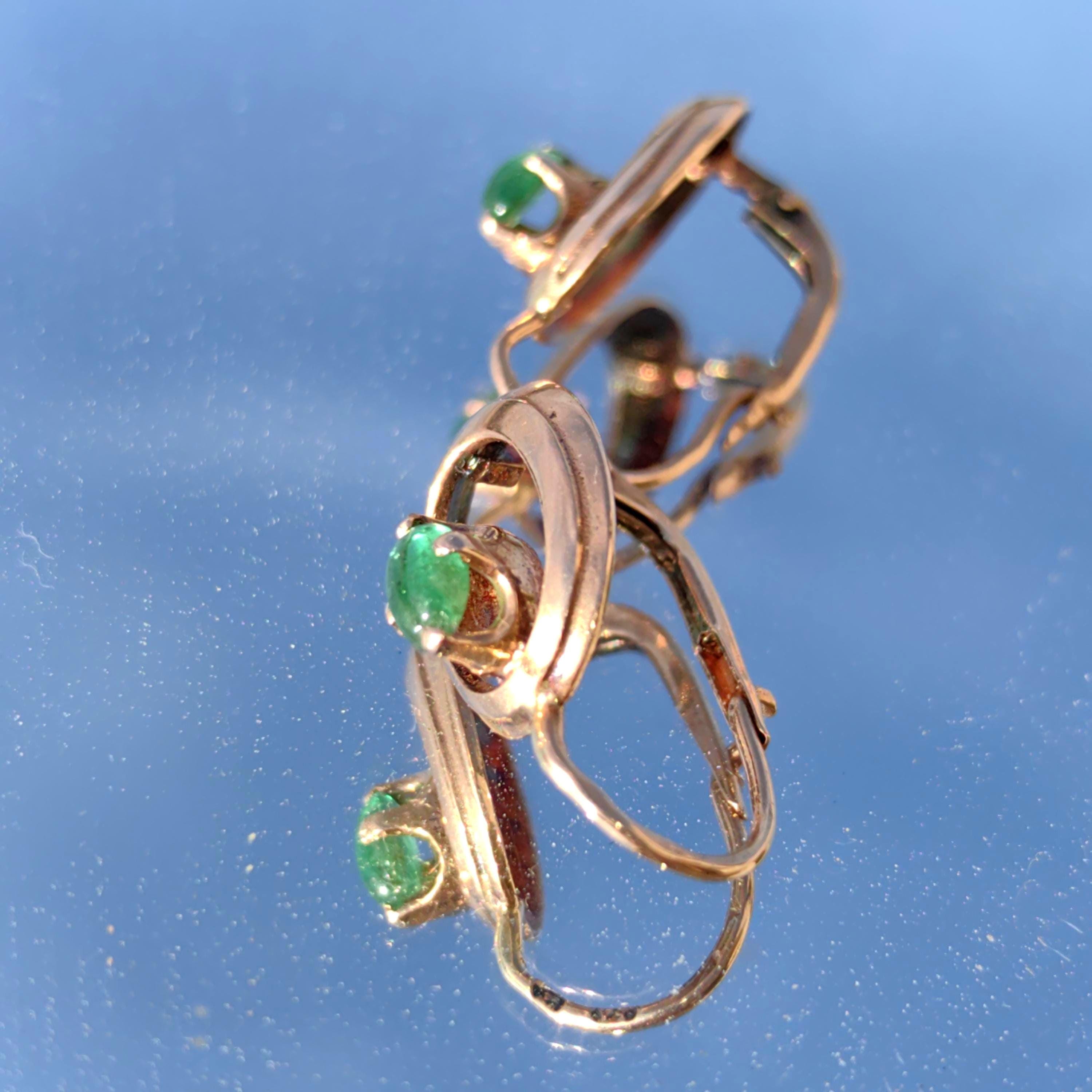 1930s Art Deco Emerald Gold Earrings: 14k Yellow Gold Dormeuse Sleepers