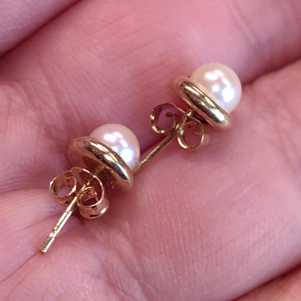 Natural Pearl Yellow Gold Earrings, Dainty Elegant Stud Vintage Antique Retro Dainty Earrings Gift for Her Present