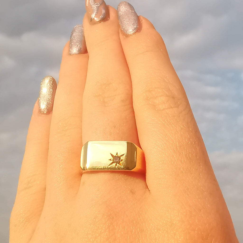 18k Gold Diamond Vintage Ring