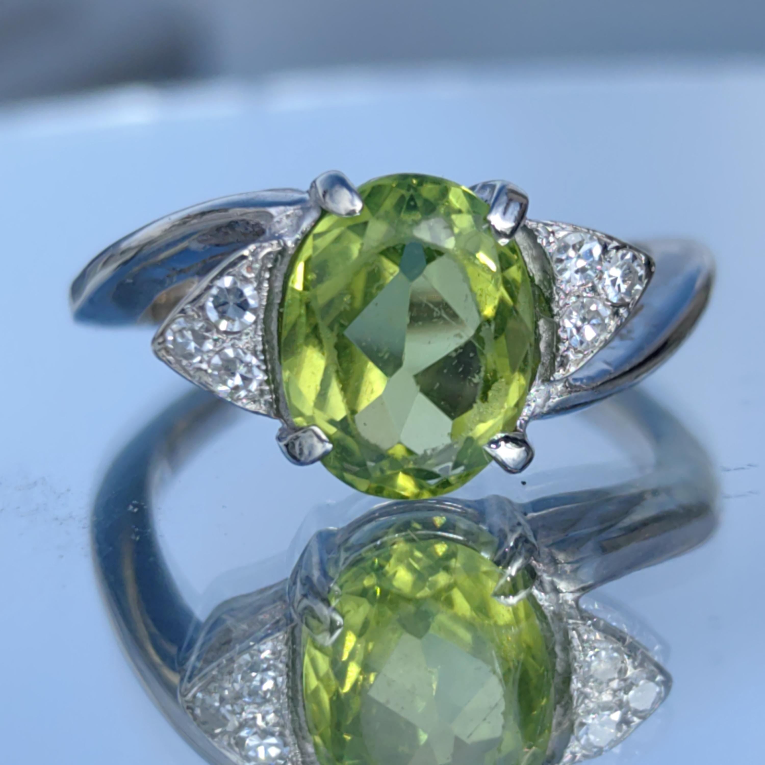 Vintage 14k Solid  White Gold Mid-Century Peridot  Diamond Geometric Solitaire Elegant Band Ring Gift for Her Present