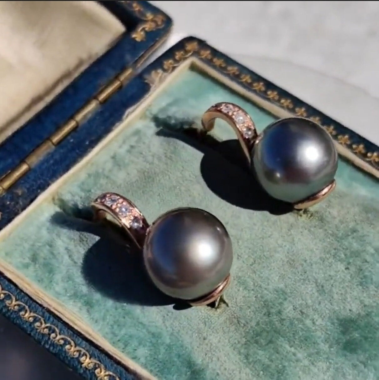 Vintage 15mmTahitian Cultured Franch Polinesia Pearl Diamond 14K Solid Gold Stud Earrings