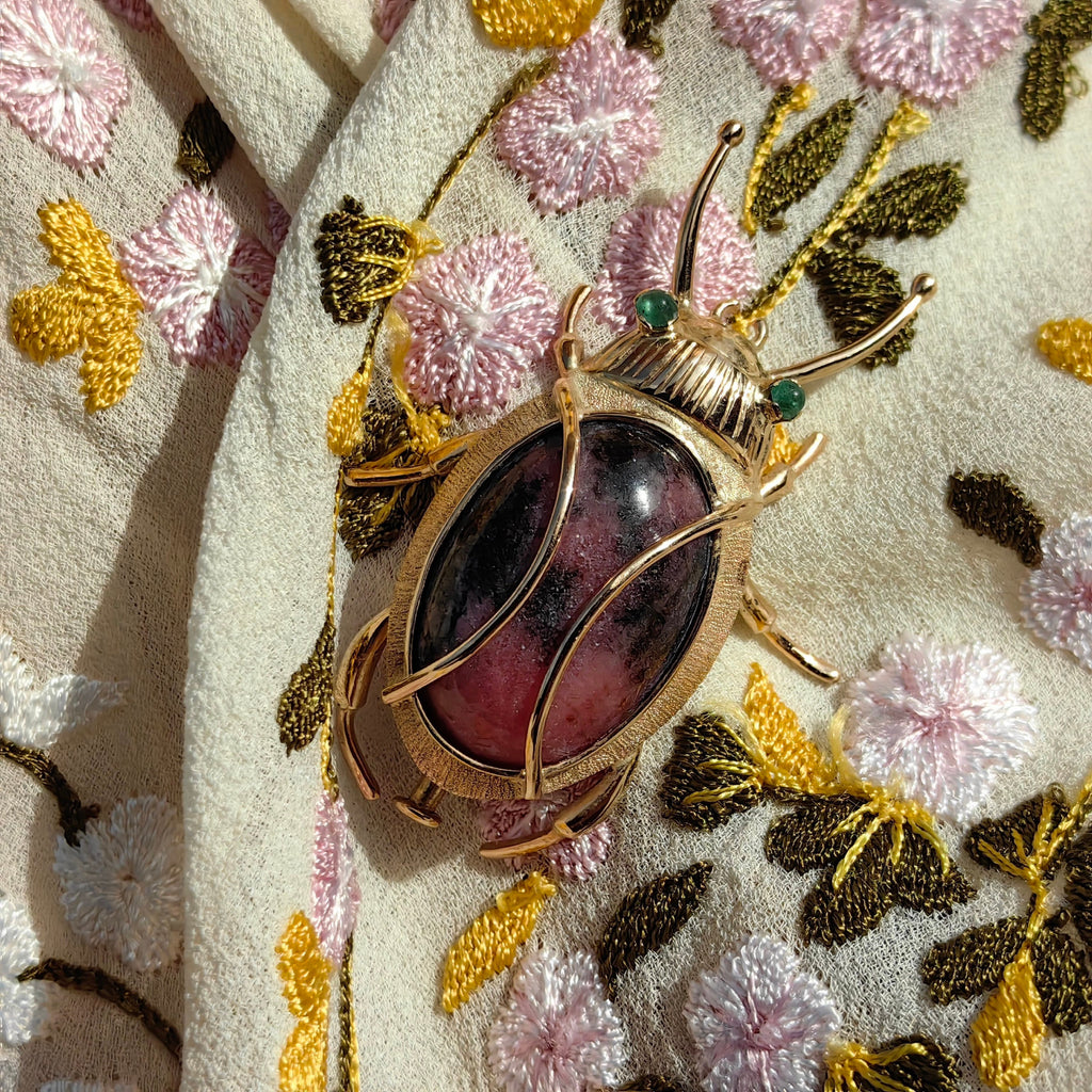 Antique Large Bug Heavy solid gold Jasper and Emerald Insect Pendant Brooch