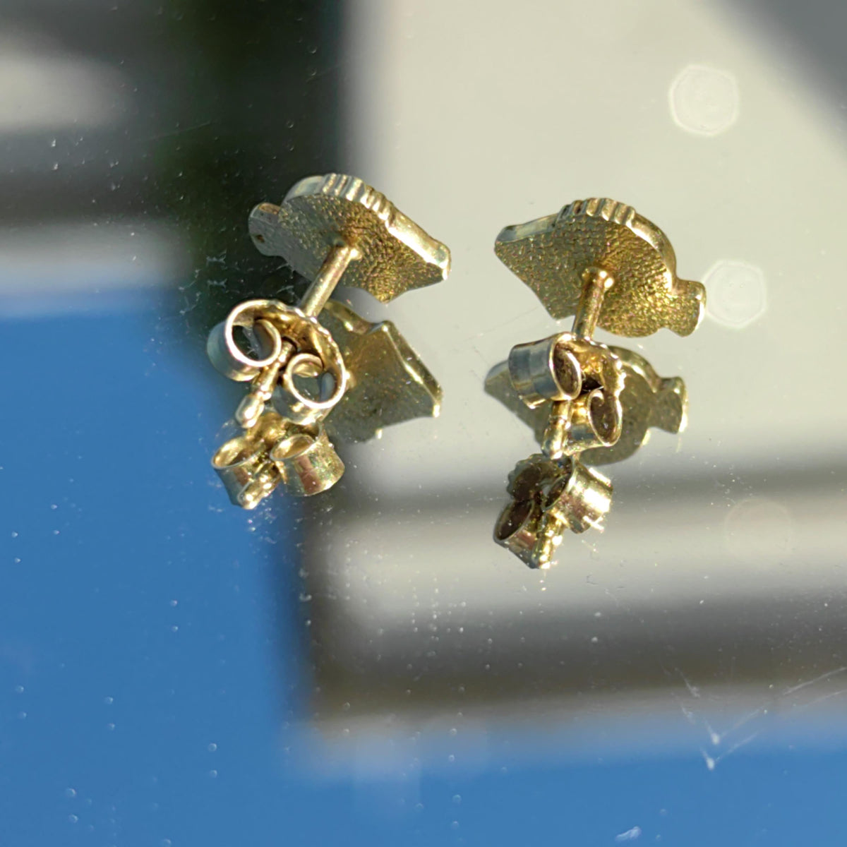 14k Yellow Gold Enamel Fish Stud Earrings: Vintage Ocean Jewelry