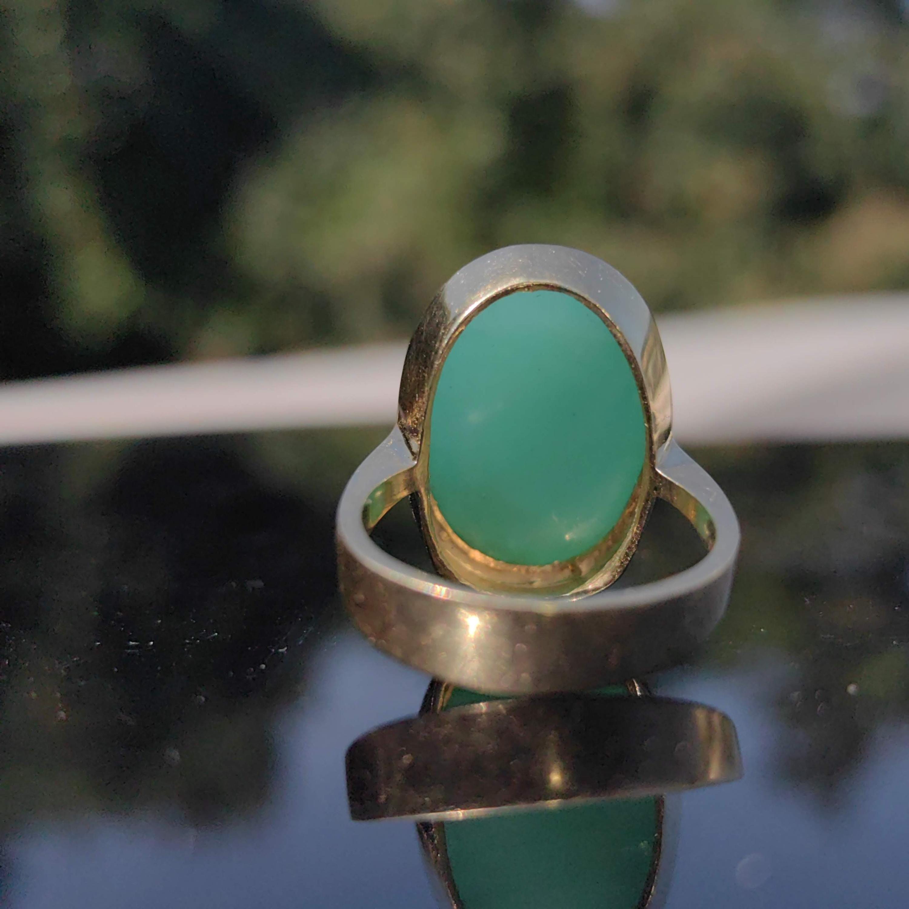 1960s Chalcedony Ring: Vintage 14k Yellow Gold Solitaire