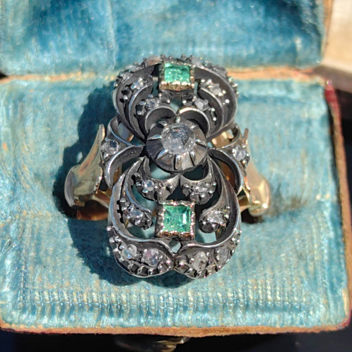 Art Deco Natural Green Emerald Rose Diamond in Silver Setting Elegant Ring 14k Gold & Silver, 1940s Vintage Antique Gift for Her