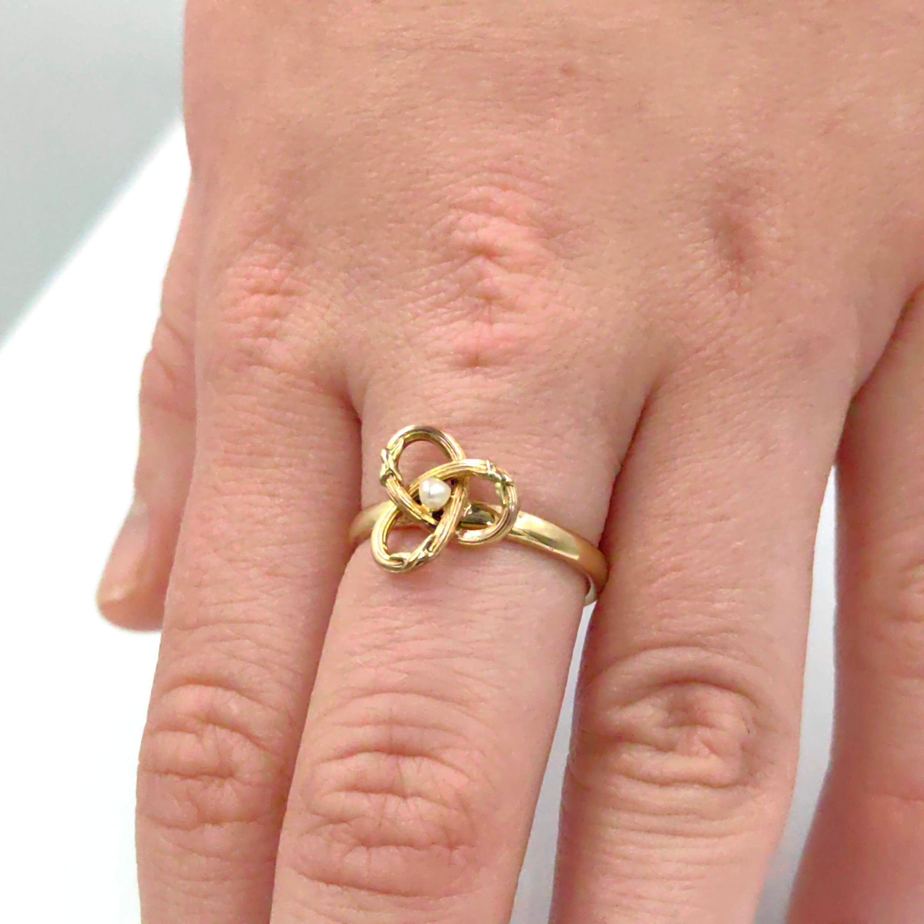Antique Art Nouveau Vintage Pearl 14K Yellow Solid Gold Dainty Infinity Ring
