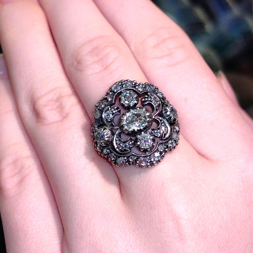Vintage Art Deco Diamond Cocktail Ring: 18k Yellow Gold Flower Halo, Size 9.5