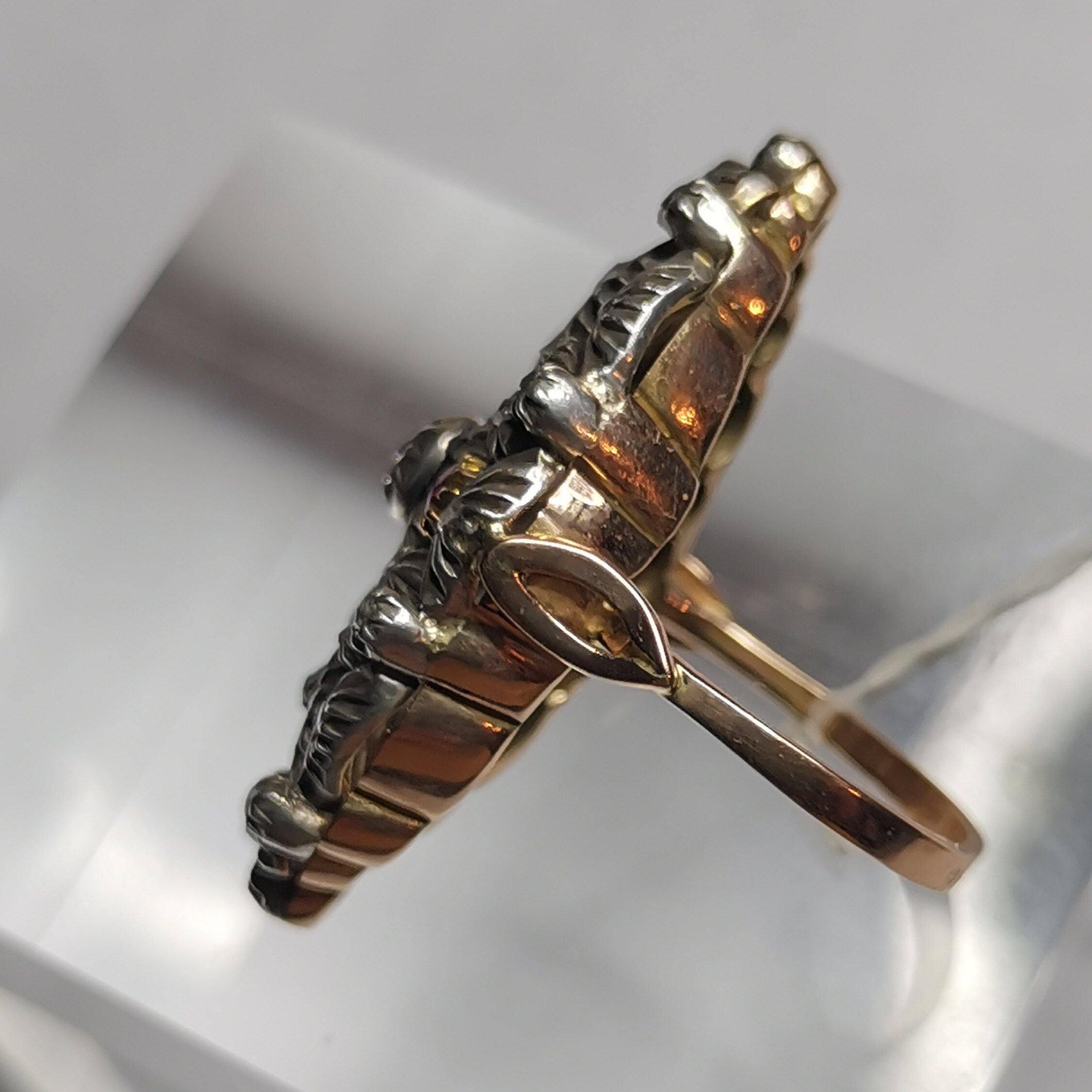Floral Art Deco Diamond and Ruby gold ring