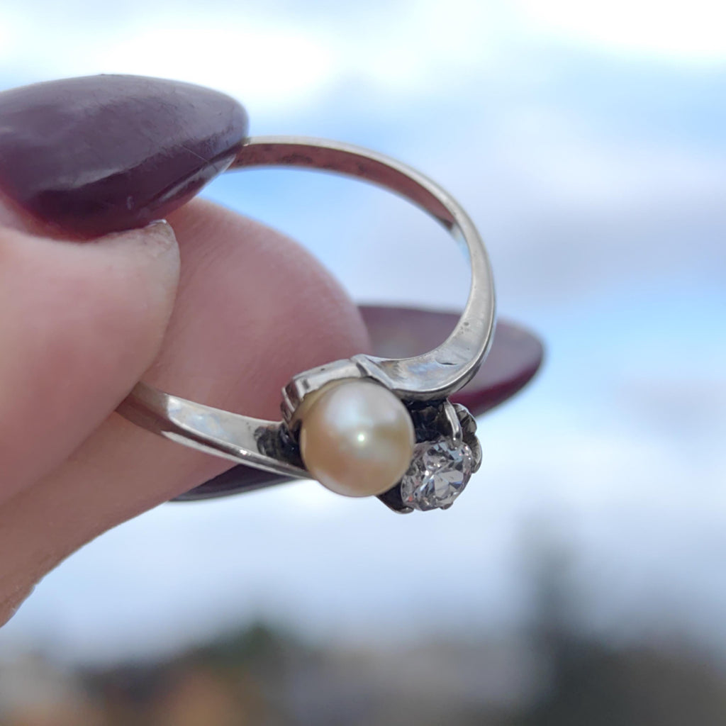 Art Deco Antique Vintage 1940s Cultured Natural Pearl Diamond 18k Solid White Gold Two Stone Wave Elegant Ring Gift for Her