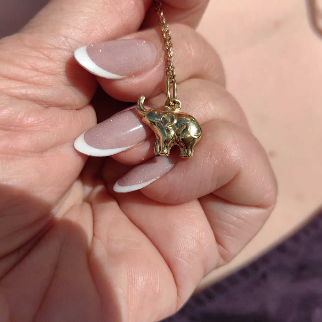 14K Yellow Gold Elephant Pendant: Vintage Mid-Century Charm